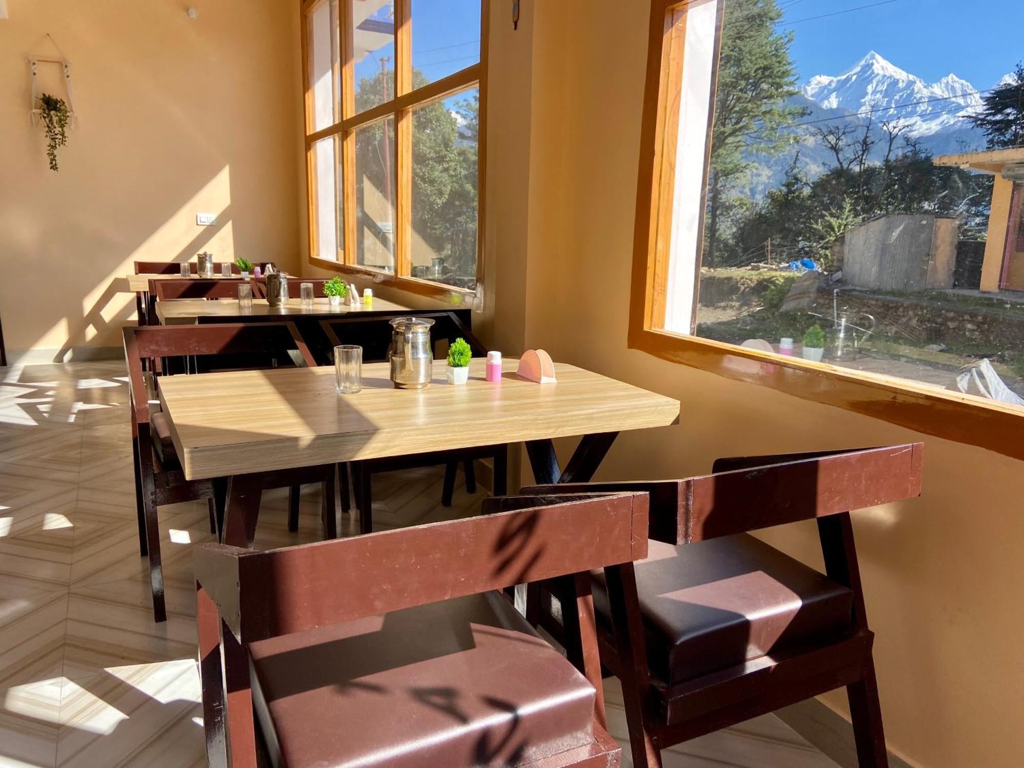 Hotel Mansarovar Inn Munsyari Eksteriør bilde