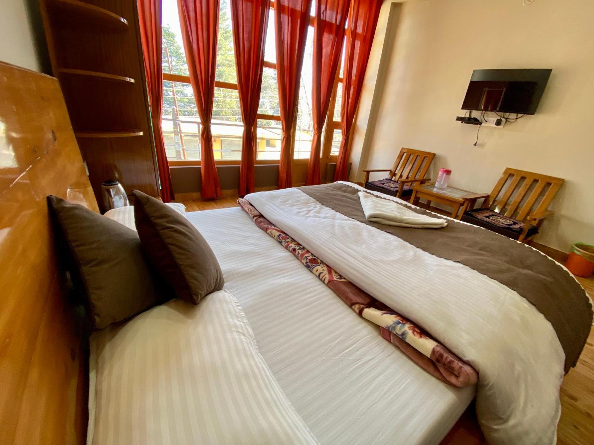 Hotel Mansarovar Inn Munsyari Eksteriør bilde